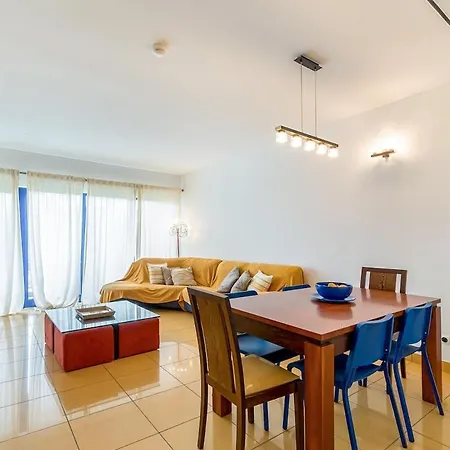 Spacious Duplex By Marina - Sleeps 6 - Homesbyfc Apartment *