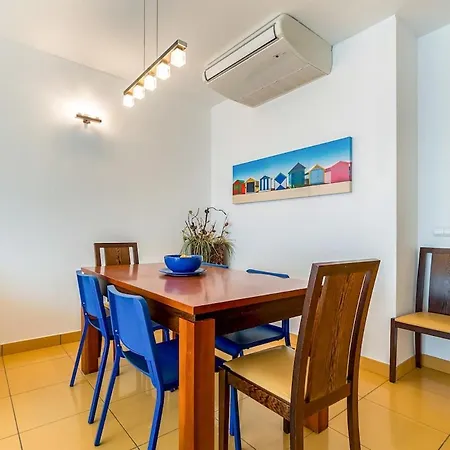 Spacious Duplex By Marina - Sleeps 6 - Homesbyfc