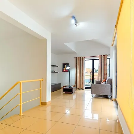 Spacious Duplex By Marina - Sleeps 6 - Homesbyfc Apartment