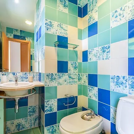 Spacious Duplex By Marina - Sleeps 6 - Homesbyfc شقة البوفيرا
