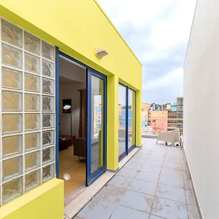 شقة Spacious Duplex By Marina - Sleeps 6 - Homesbyfc