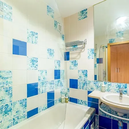 Apartment Spacious Duplex By Marina - Sleeps 6 - Homesbyfc *